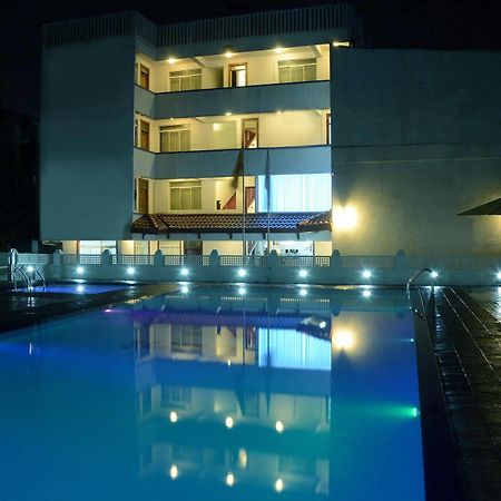 Mount Breeze Hotel Dehiwala-Mount Lavinia Exterior photo