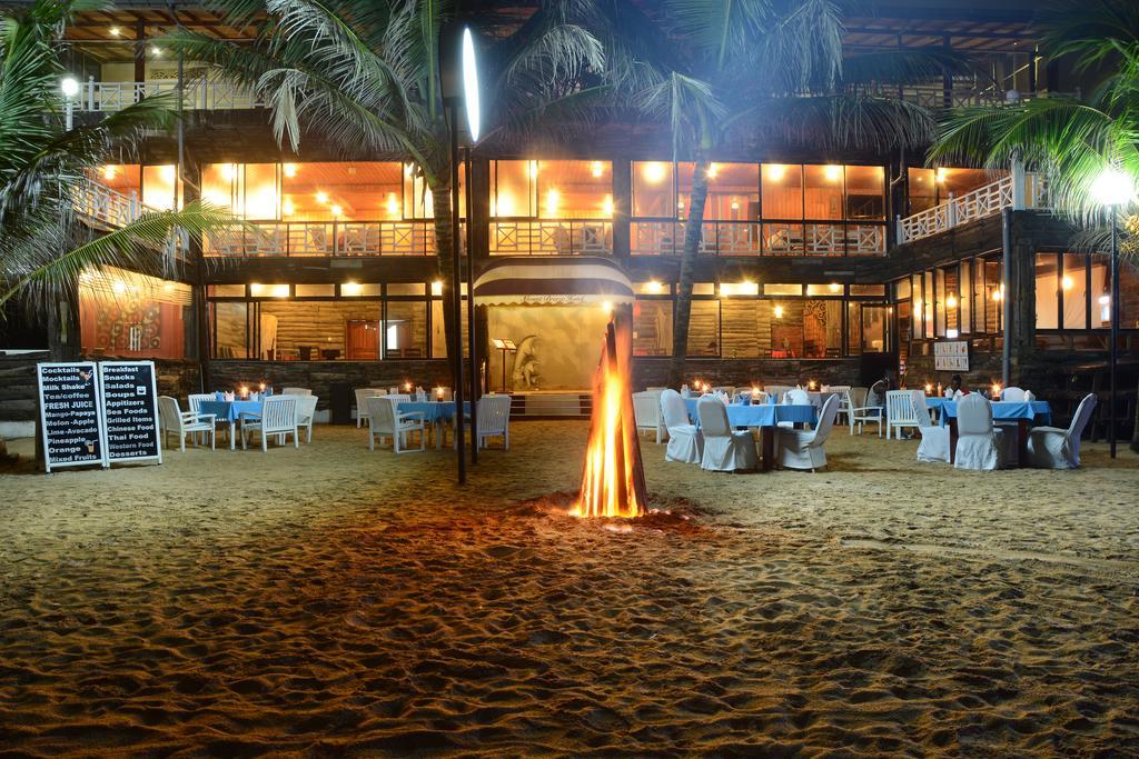 Mount Breeze Hotel Dehiwala-Mount Lavinia Exterior photo