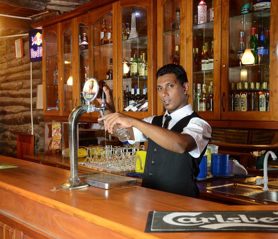 Mount Breeze Hotel Dehiwala-Mount Lavinia Exterior photo