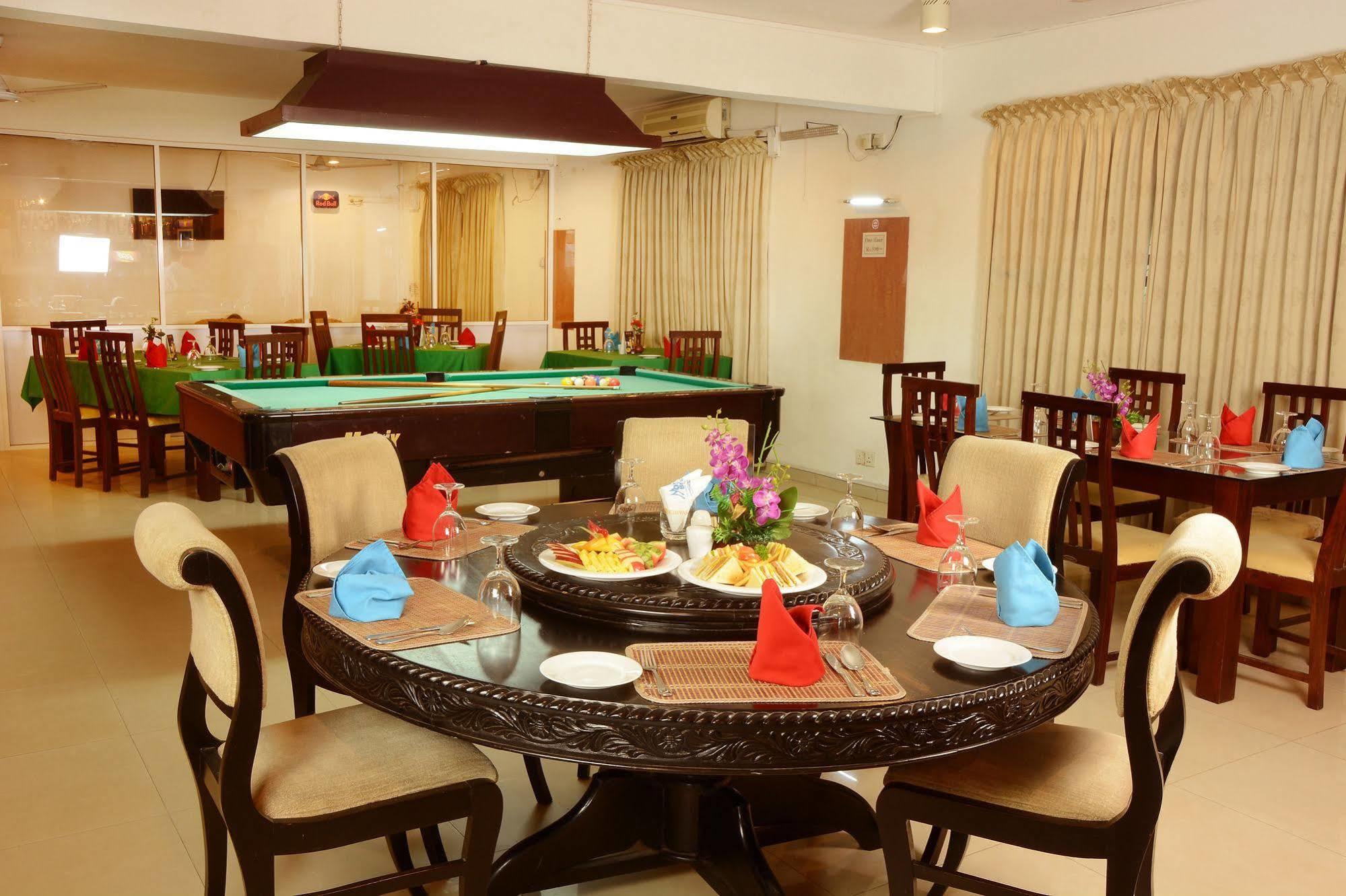 Mount Breeze Hotel Dehiwala-Mount Lavinia Exterior photo