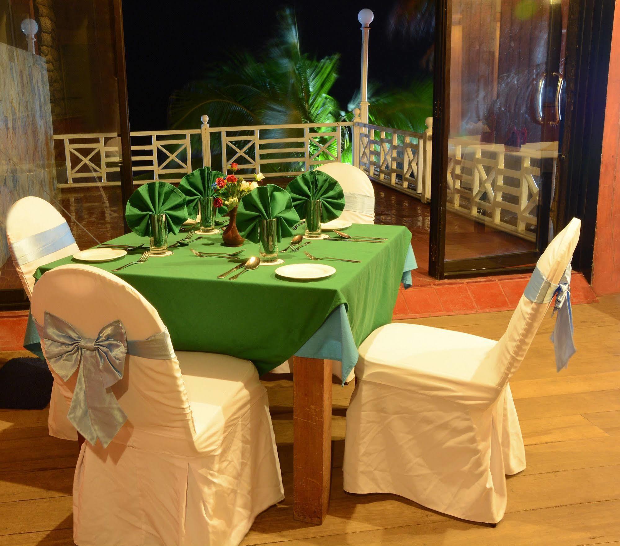 Mount Breeze Hotel Dehiwala-Mount Lavinia Exterior photo