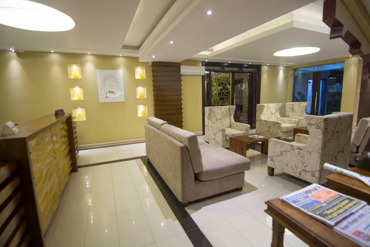 Mount Breeze Hotel Dehiwala-Mount Lavinia Exterior photo